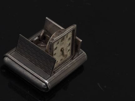 CYMA / TAVANNES „La Captive“
Taschenuhr aus guillo