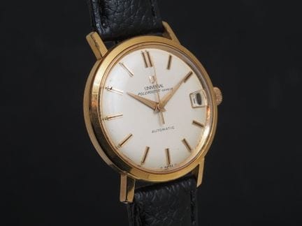 UNIVERSAL GENEVE Polerouter réf. 669101/10
Montre 