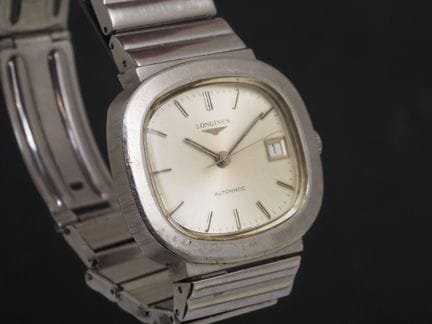 LONGINES
Armbanduhr aus Edelstahl. Abgerundetes, r
