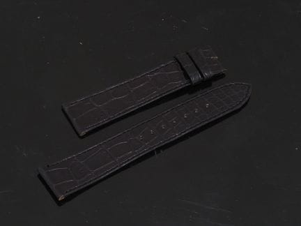 LONGINES
Bracelet cuir noir. Sans boucle
Pour entr