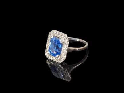 Art-déco-Ring aus 750er Weißgold, verziert mit ein