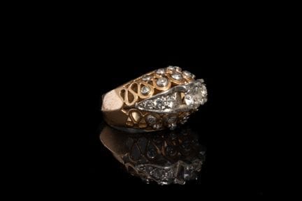 Kuppelförmiger Ring aus 750er Gelb- und Weißgold, 