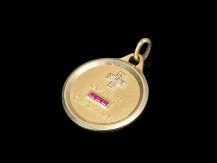 AUGIS
Anhänger aus 750er Gelbgold mit der Aufschri