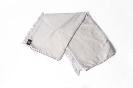 HERMES
Cashmere and silk shawl with herringbone we