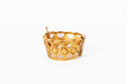 Line VAUTRIN (1913–1997)
Gilded bronze cuff featur