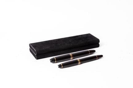 MONTBLANC Meisterstück
Set aus zwei Füllfederhalte