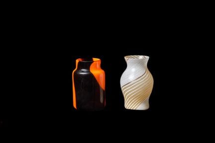 Davide SALVADORE (Nato nel 1953)
Piccolo vaso in v