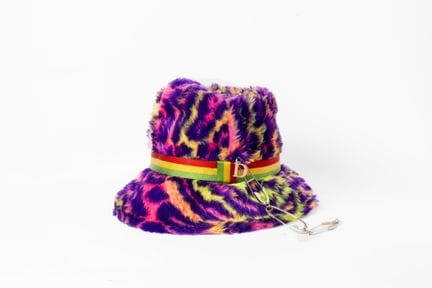 DIOR Rasta
Faux fur hat with a leopard-print desig