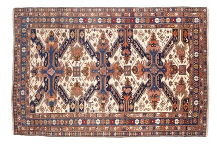 Tapis SEIKHOUR 
Caucase. Fin du 19e siècle
Velours