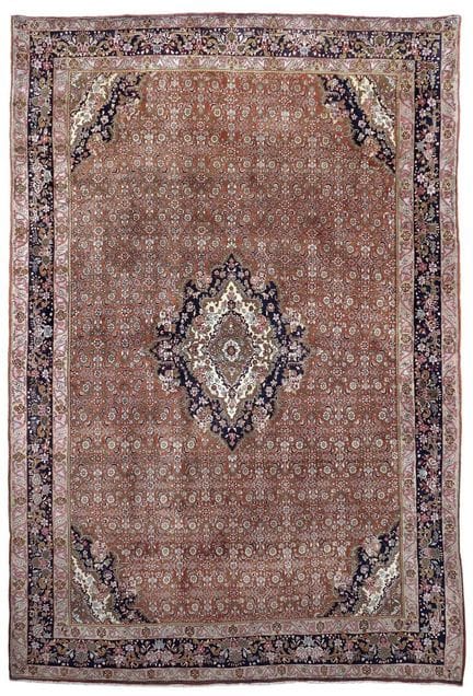 Tapis BIDJAR 
Iran. Milieu du XXe siècle.
Velours 