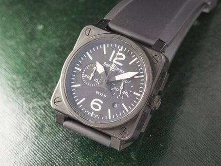 Bell &amp; Ross 03-94
精钢镀 PVD 涂层计时腕表。方形表壳。旋入式表背。
黑
