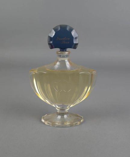 GUERLAIN PARIS - SHALIMAR
60-ml glass perfume bott