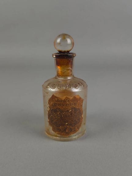 J. & E. ATKINSON London - Essence of Chypre 
Flaco
