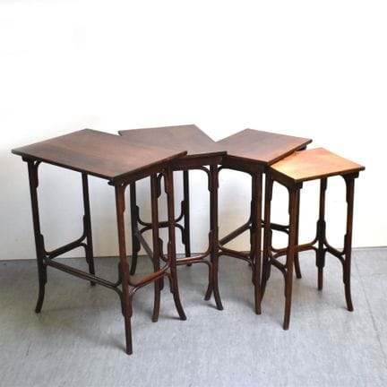 Vier Satztische  Um 1900, (wohl) Thonet |   Bughol