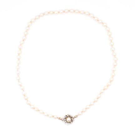 Collier Einreihig. Akoya-Zuchtperlen, Ø ca. 6,1 mm