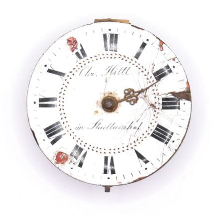 Spindeluhrwerk Weißes Emailzifferblatt mit römisch