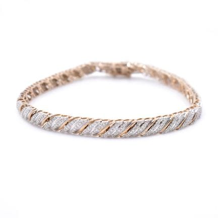 Armband Besetzt mit kleinen farblosen Steinen im A