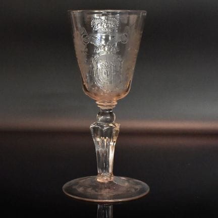 Pokal Scheibenfuß, facettierter Balusterschaft mit
