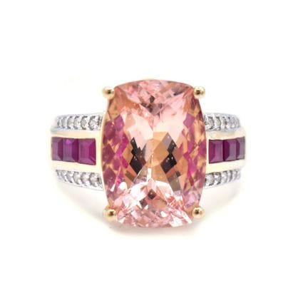 Ring Ringkopf besetzt mit einem rosa Farbstein in 
