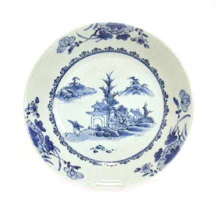 Teller Nanking Cargo Glatte Fahne. Blaudekor mit A
