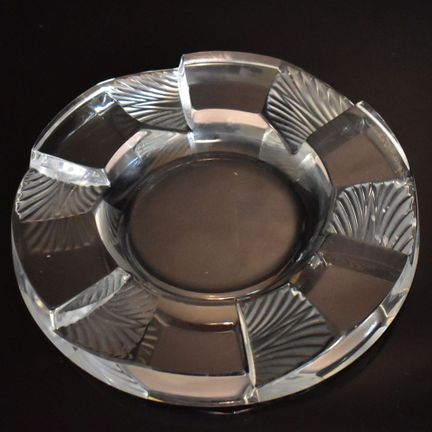 Aschenbecher "Cuba" Regelbesteuerung. Lalique Fran