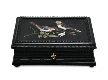 Pietra Dura Schatulle Auf gedrückten Kugelfüßen re