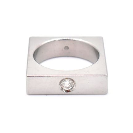 Ring Quadratische Form, besetzt mit einem Brillant