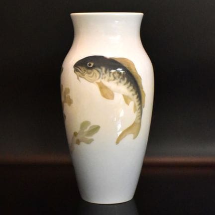 Vase Fische zwischen Algen. Royal Copenhagen, 1923