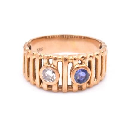 Ring Besetzt mit einem Brillanten, ca. 0,10 ct, mi