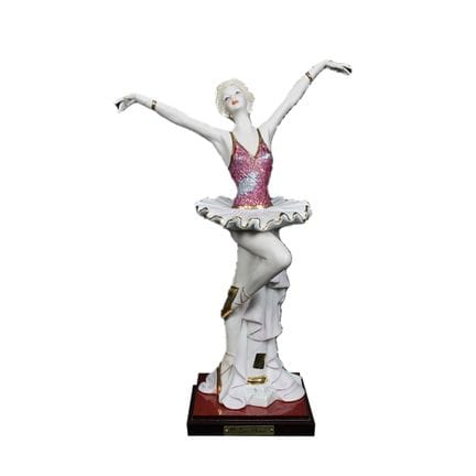V. SABATIN – Porzellanfigur mit Vergoldungen, die 