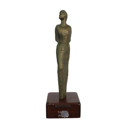 DOMENICO ZORA – Skulptur aus Kunstharz mit Bronzep
