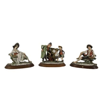 3 GRUPPI SCULTOREI  di diverse raffigurazioni e ma