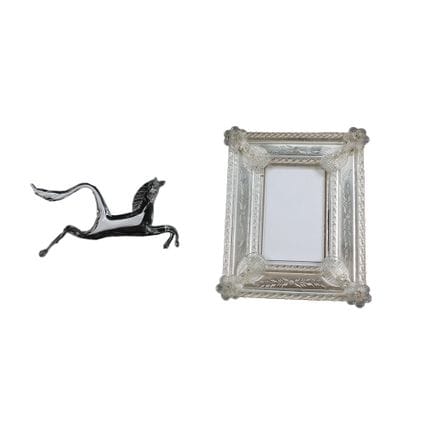 LOTTO COMPOSTO DA  vaso, specchiera e 3 sculture r