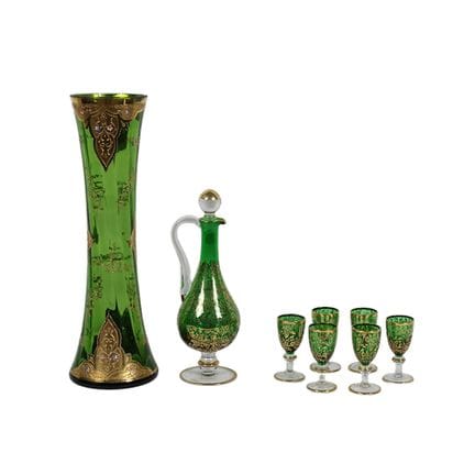 SET BESTEHEND AUS 1 Vase und 1 Rosolio-Set aus böh