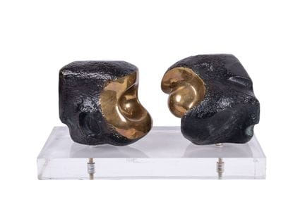 塞拉诺，巴勃罗（1910—1985）
铜绿青铜雕塑。侧面签名并编号（3/7）。参考文献：杜兰·乌卡尔
