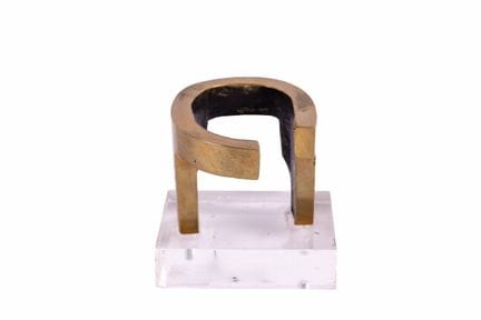 20世纪西班牙画派
青铜。有机玻璃底座。吉翁市议会印章。根据爱德华多·奇利达的模型制作。6 × 6 