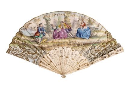 Elizabethan fan with carved bone ribs, openwork, a