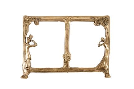 Art Nouveau frame in gilt bronze. Decorated with t