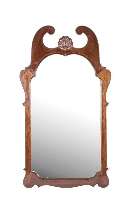 English Queen Anne style mirror in mahogany wood. 