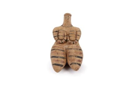 Female figure in polychrome terracotta. Tell Halaf