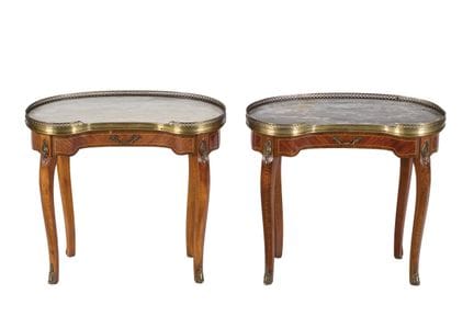 Pair of kidney-shaped side tables in the Louis XV-