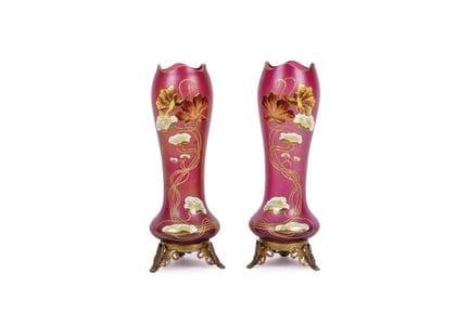 Pair of French Art Nouveau vases in iridescent pin