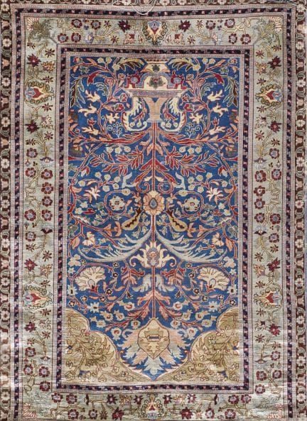Persian silk prayer rug. Intertwined floral and ve