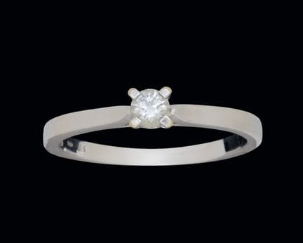 Ring aus 18-karätigem Weißgold mit einem Solitärdi