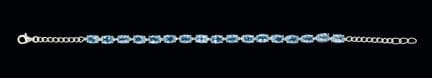 Silberarmband mit oval geschliffenen „Swiss Blue“-