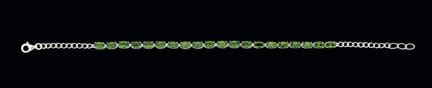 Silberarmband mit oval geschliffenen Diopsid-Perle
