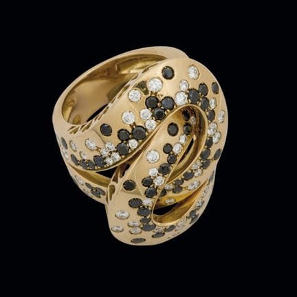 18K rose gold ring with an intertwined design and 