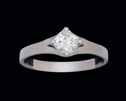 Ring aus 18 Karat Weißgold mit einem Diamanten im 