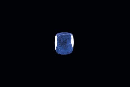 Tansanit, 18,37 mm, Kissen-Cabochon. IGI-zertifizi