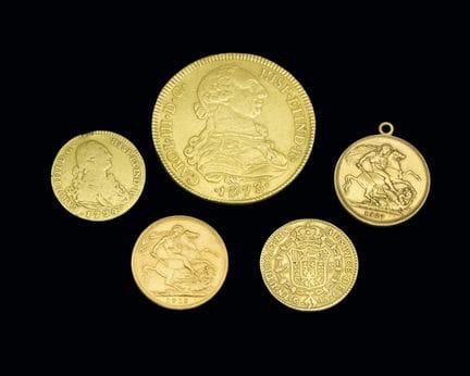 Lot of five gold coins: two English pound coins (o